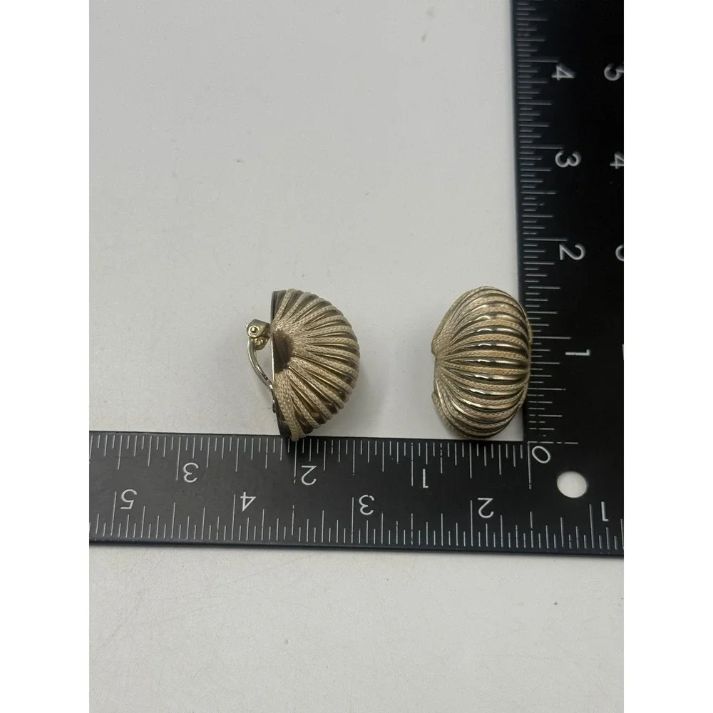 Vintage Ribbed Dome Clip On Earrings Silver Tone Cream Cord Textured Statement